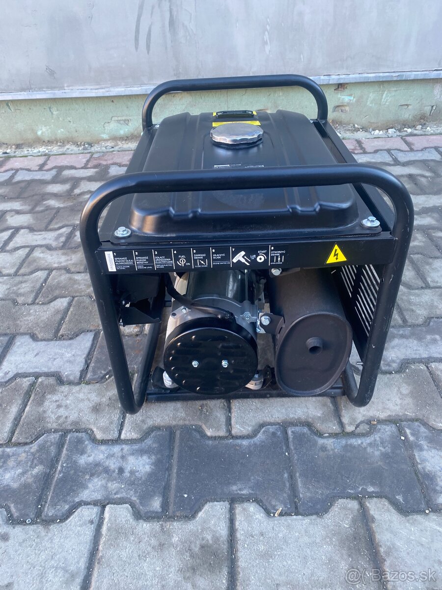 Elektrocentrála 3500W 4-takt 12/230/400 V s AVR - Keltin K00253, Použitý