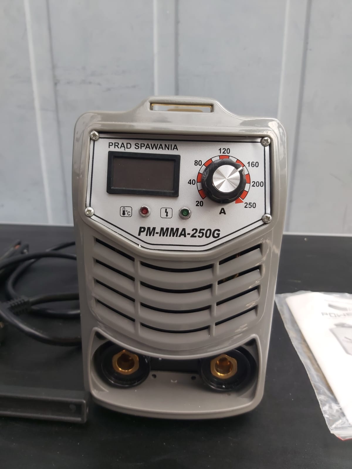 Invertorová zváračka POWERMAT 250A IGBT PM-MMA-250G, POUŽITÝ
