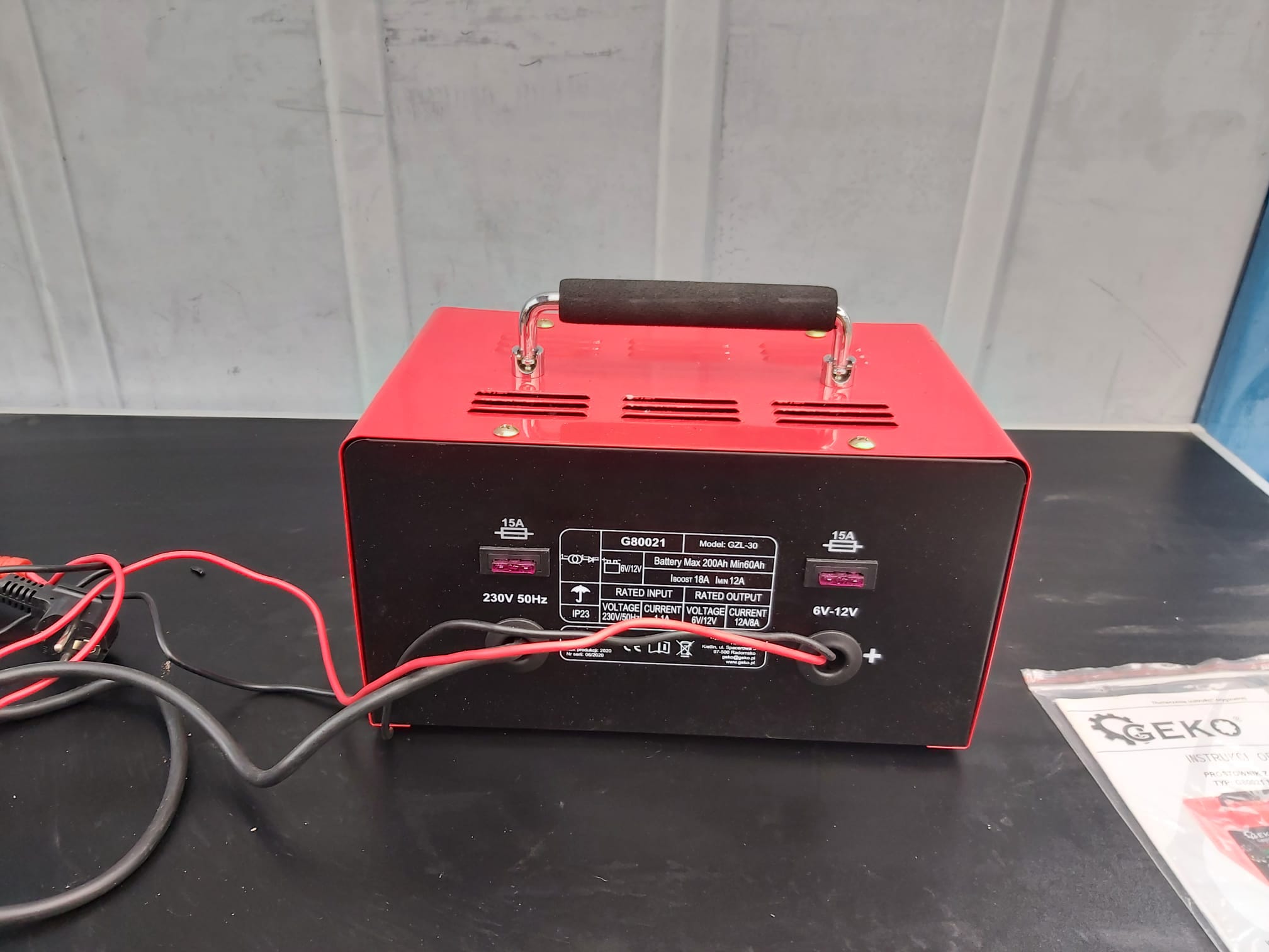 Nabíjačka 100A PTC100-B 6/12V - GEKO G80021, POUŽITÝ