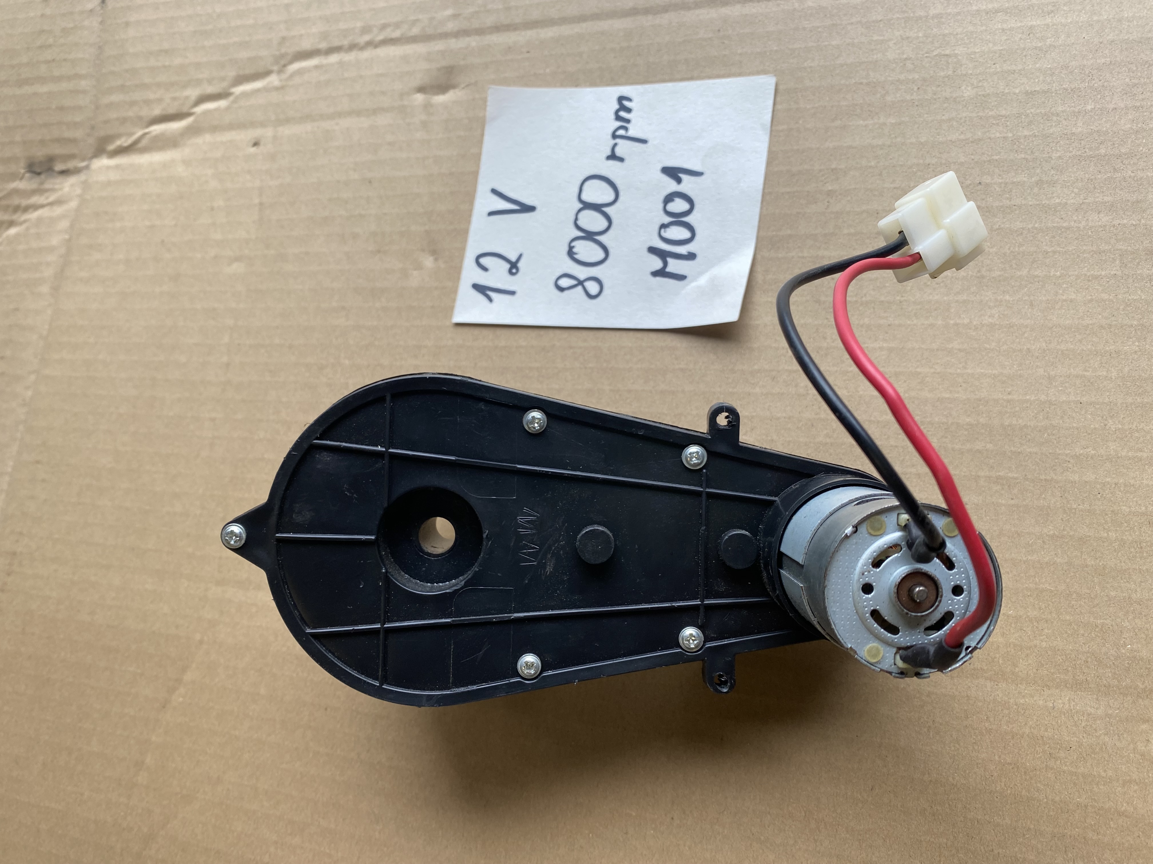 Motor s prevodovkou 12V 8000rpm - použitý
