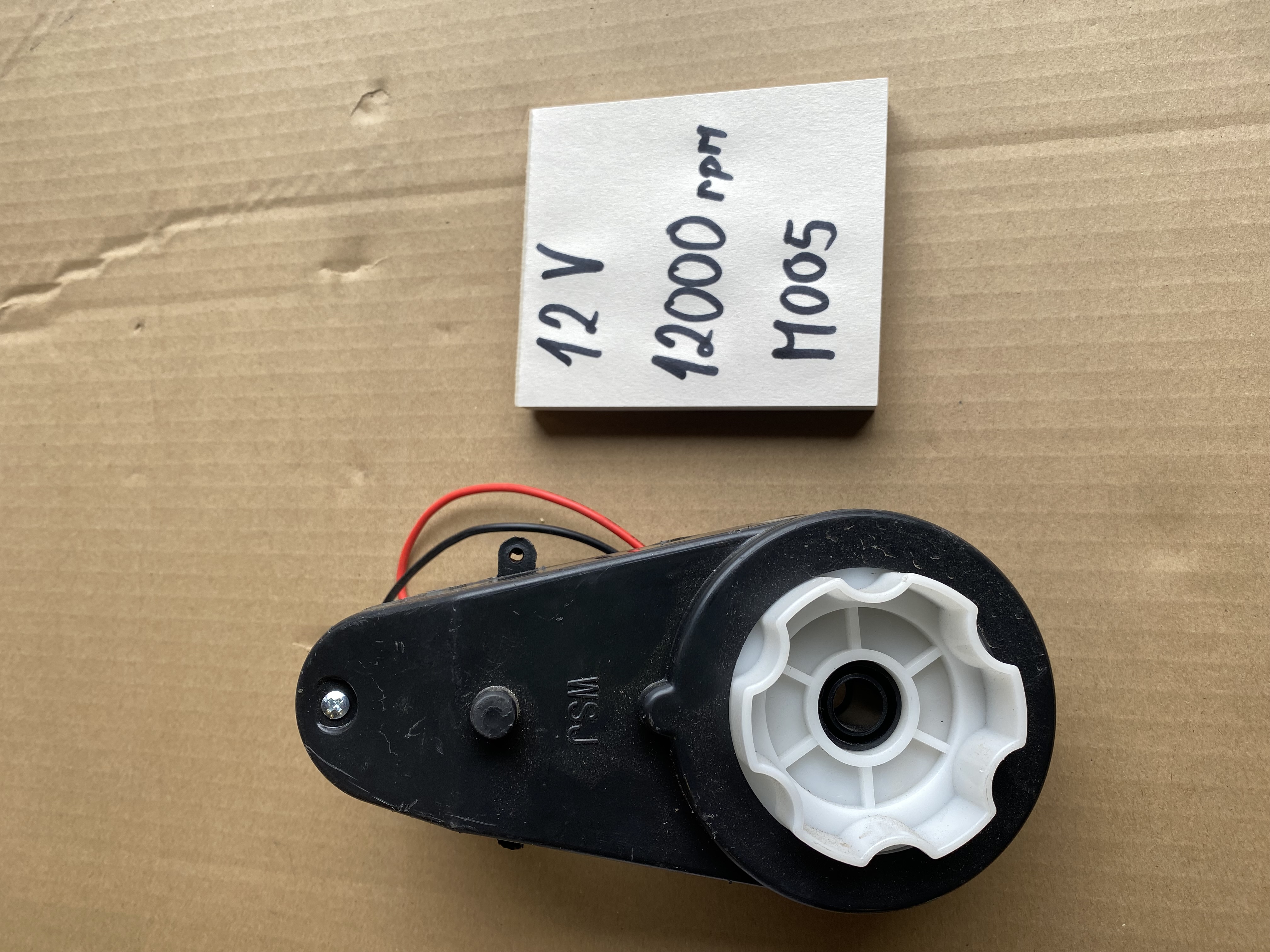 Motor s prevodovkou 12V 12000rpm - použitý