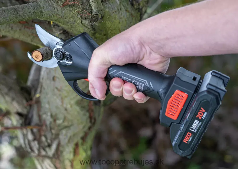 Akumulátorové záhradné nožnice na konáre 20V - RED TECHNIC RTSA0063
