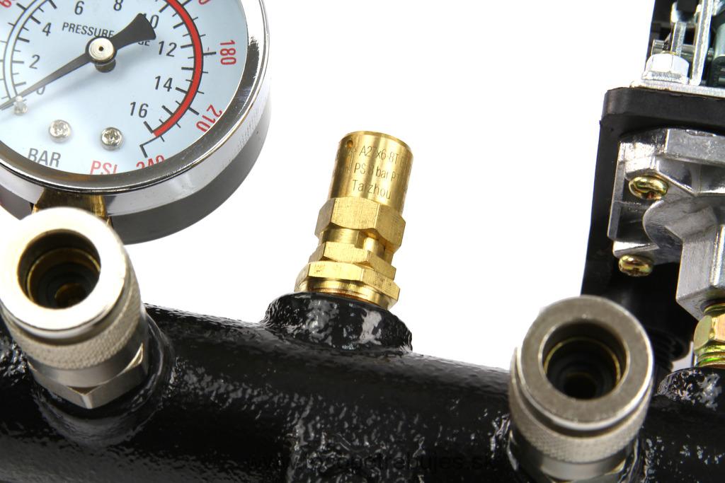 Tlakový spínač pre kompresor s manometrom, vnútorný závit 1", 230/400V - MAR-POL M8069863