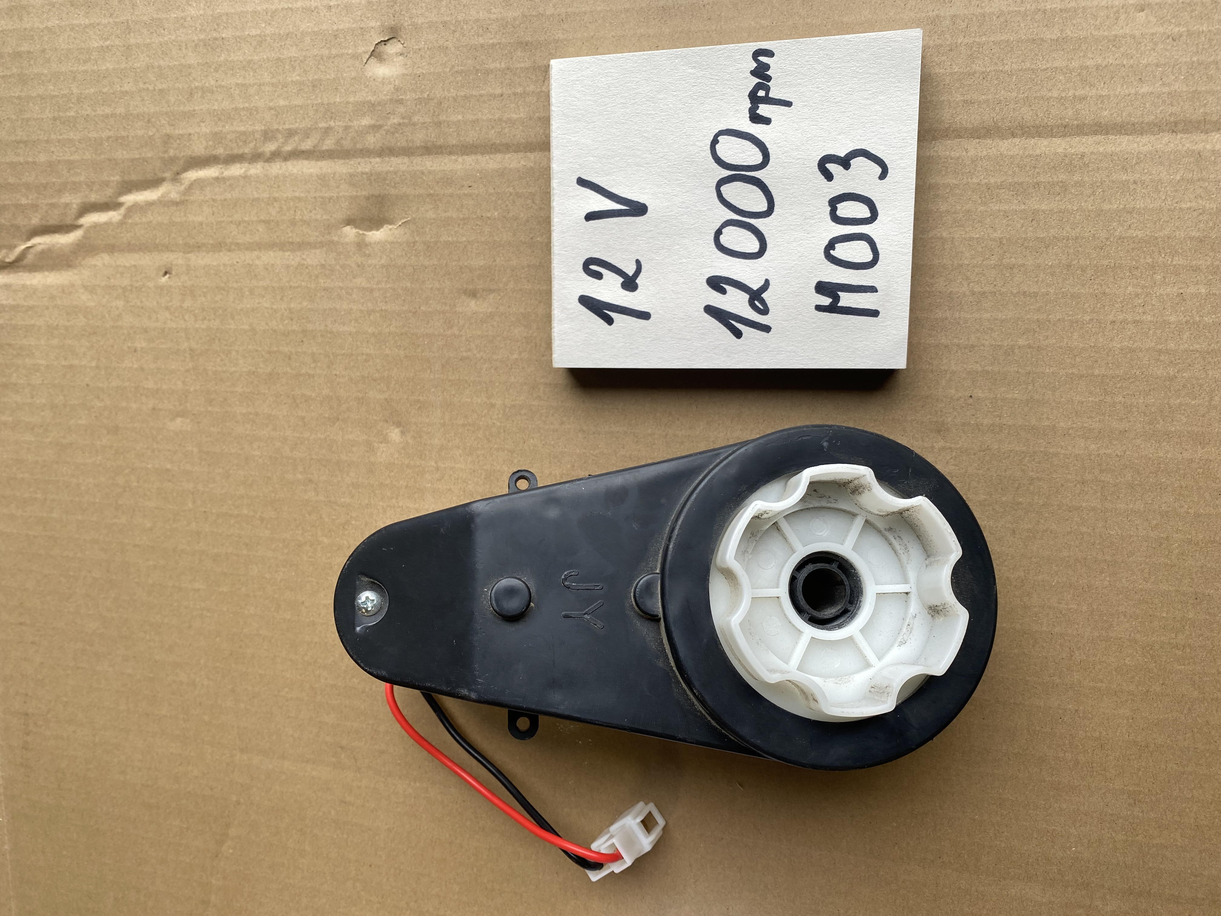 Motor s prevodovkou 12V 12000rpm - použitý