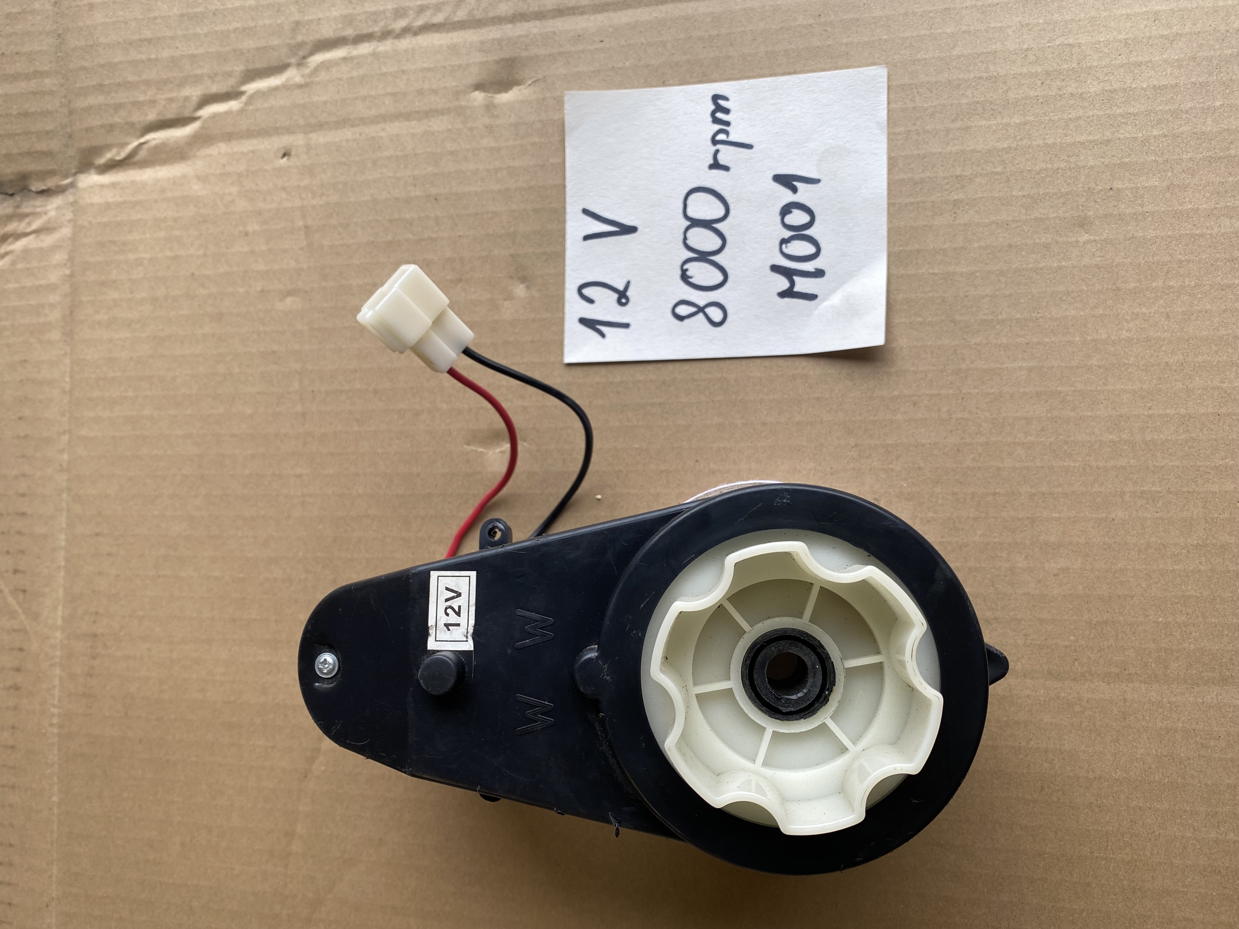 Motor s prevodovkou 12V 8000rpm - použitý
