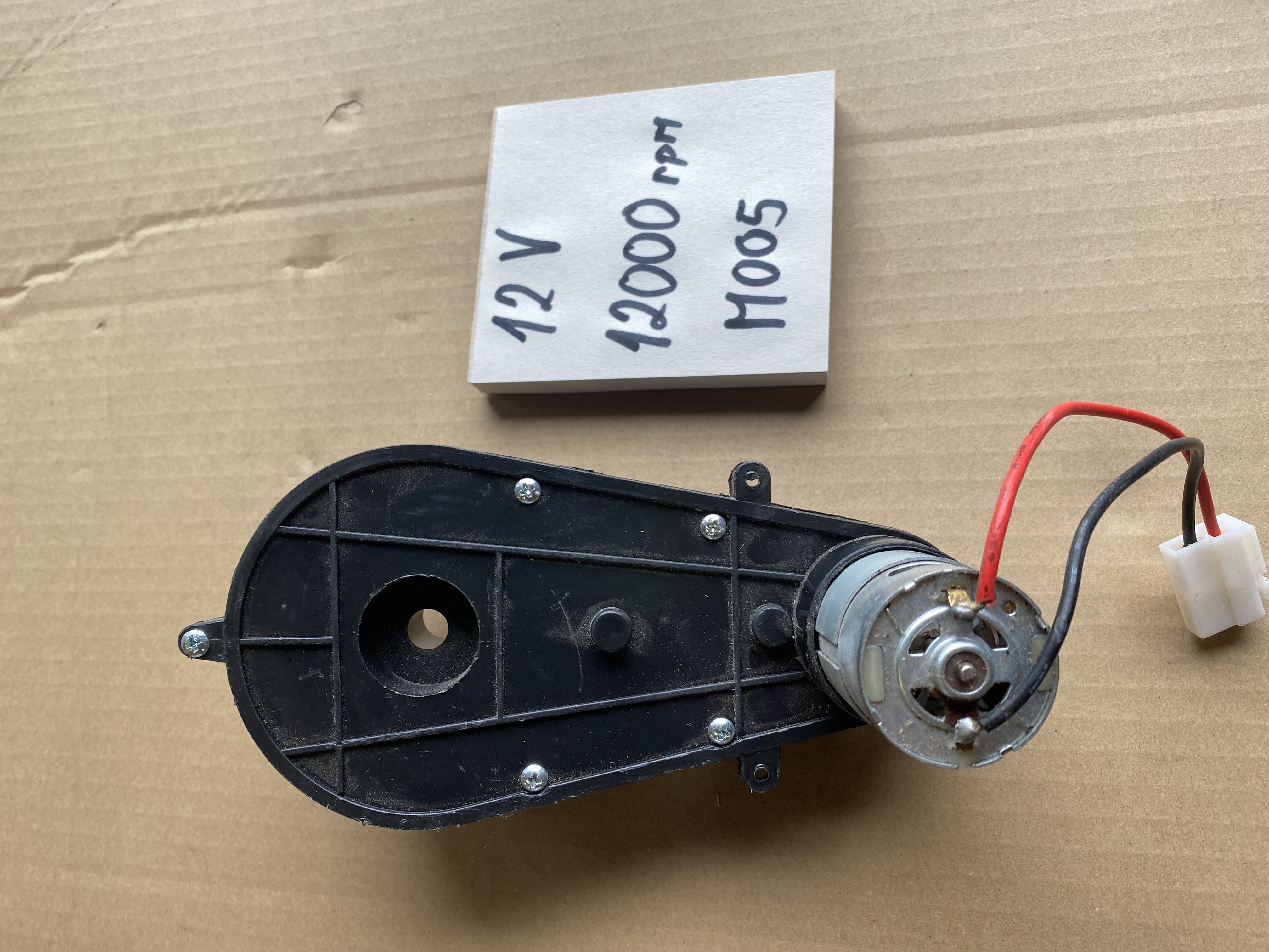 Motor s prevodovkou 12V 12000rpm - použitý