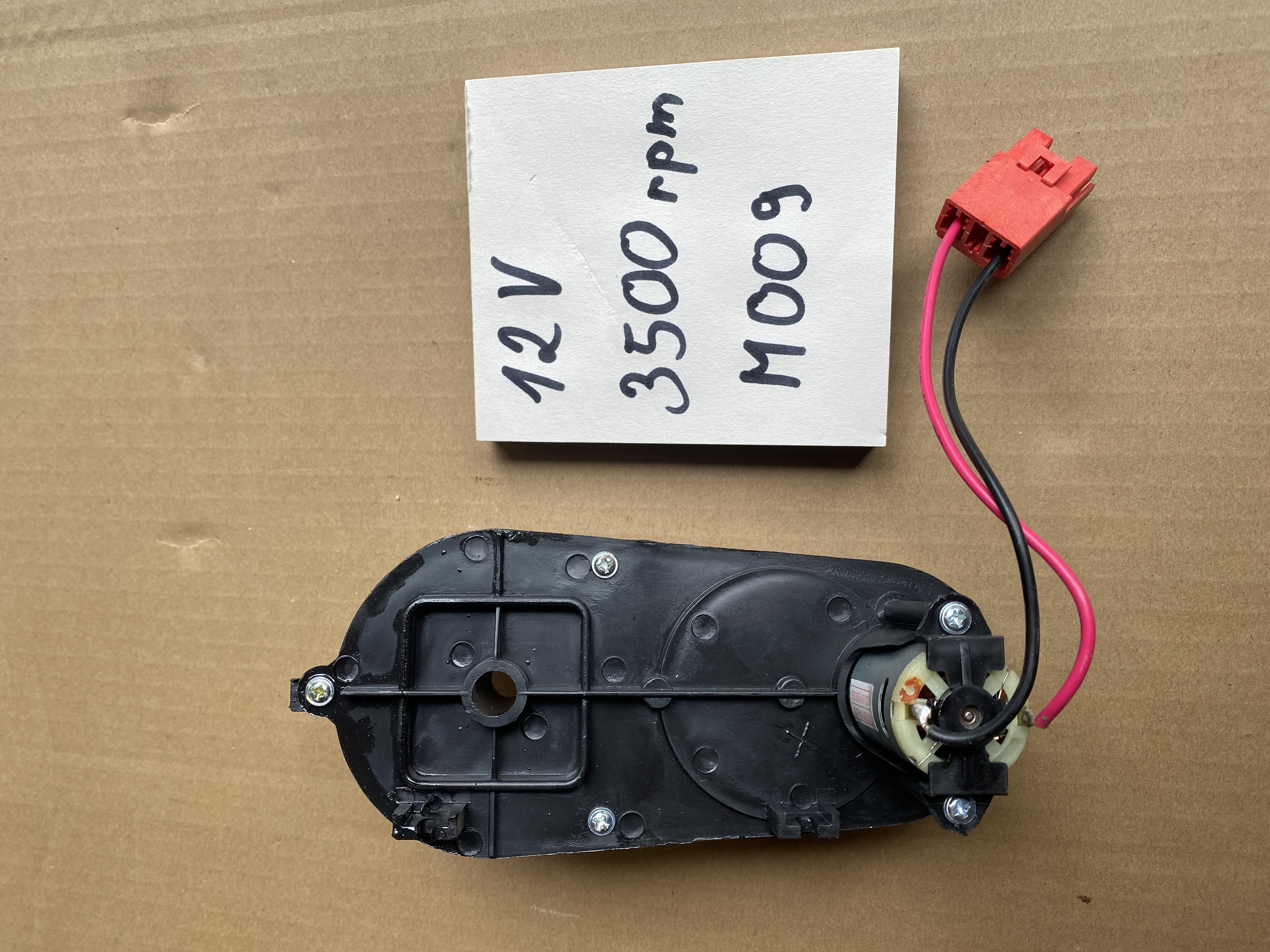 Motor s prevodovkou 12V 3500rpm - použitý