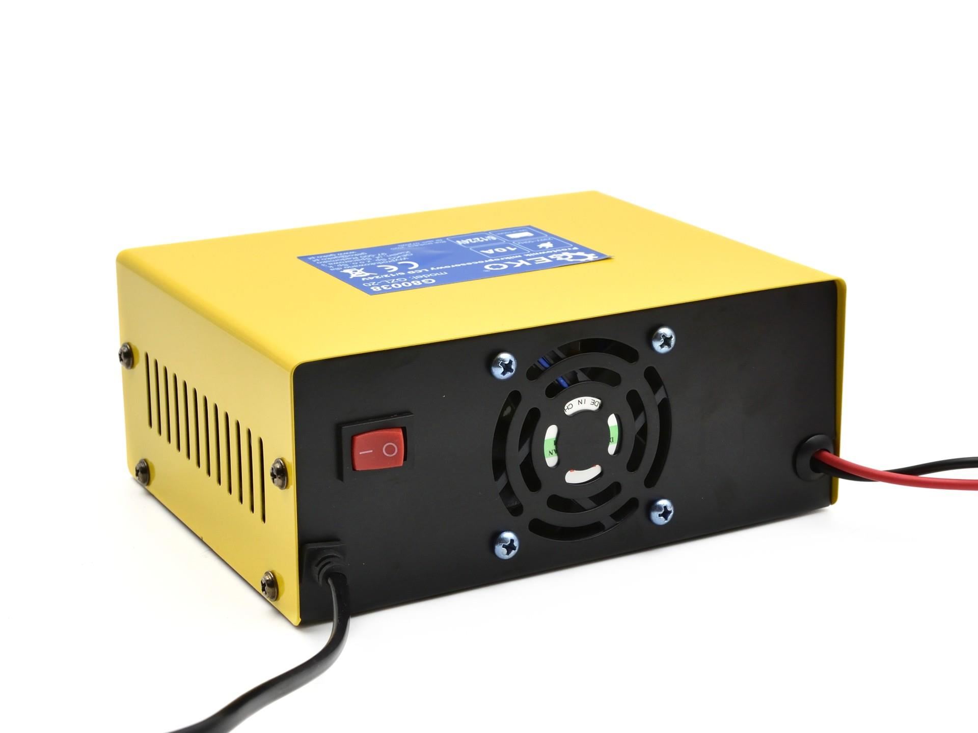 Mikroprocesorová nabíjačka autobatérií LCD 6/12/24V - GEKO G80038