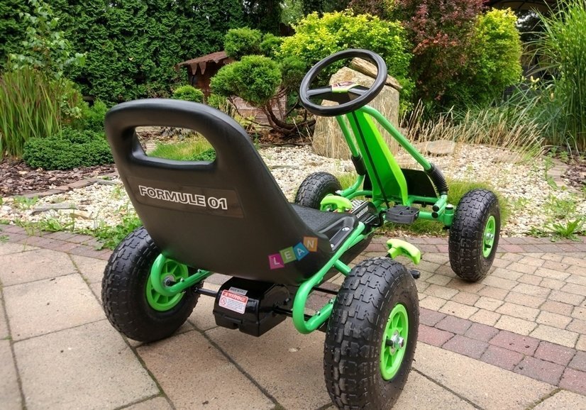 Majlo Toys Detská šliapacia motokára s nafukovacími kolesami Formule 15 zelená