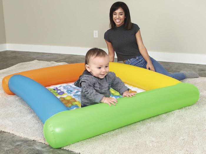 Bestway 52240 Nafukovacia podložka na hranie 132x132x23 cm