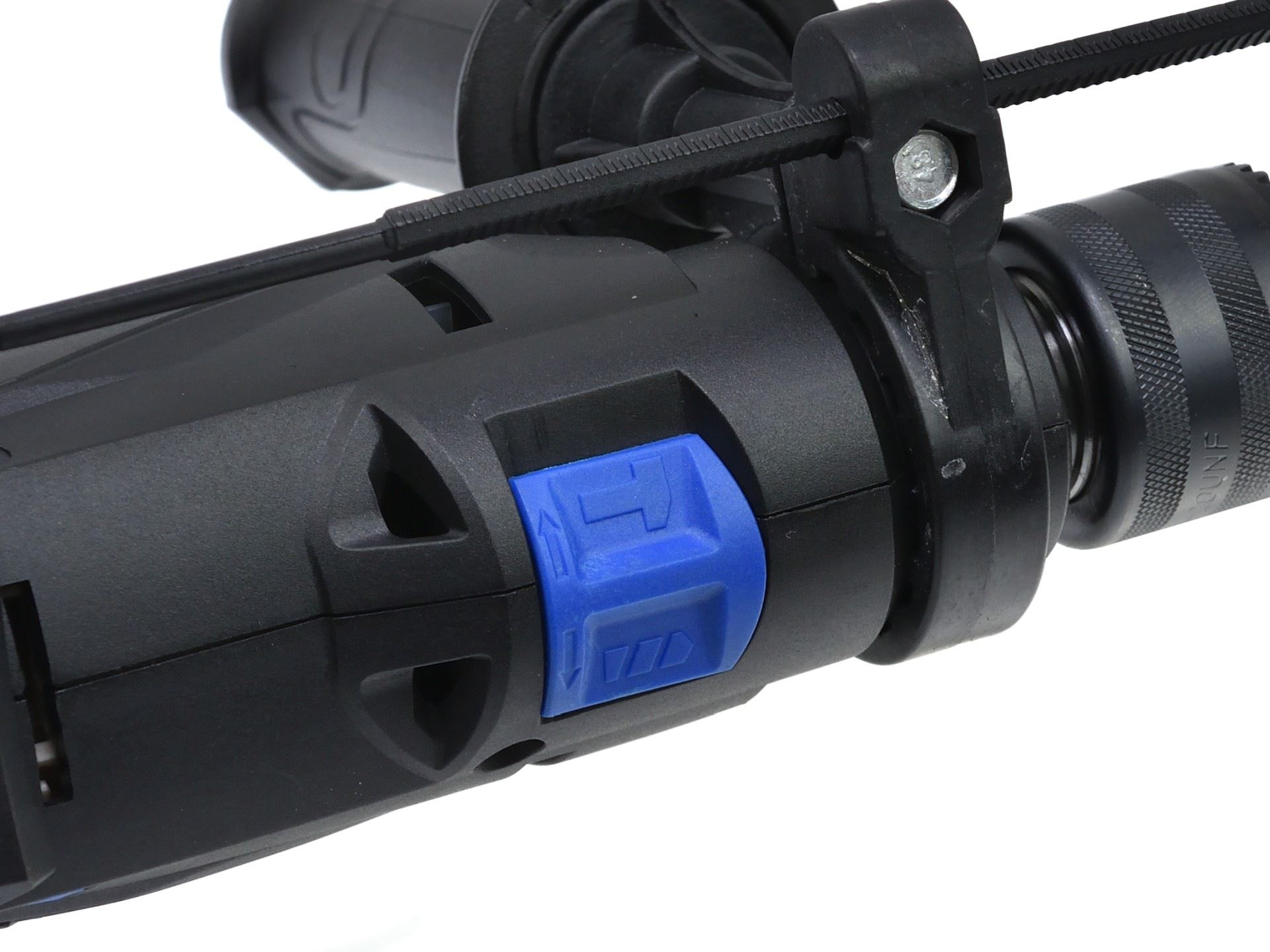 Príklepová vŕtačka 13 mm 810 W GEKO X-Comfort (10) - G80722