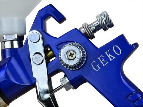Striekacia pištoľ 600ml - GEKO PROFI G01108