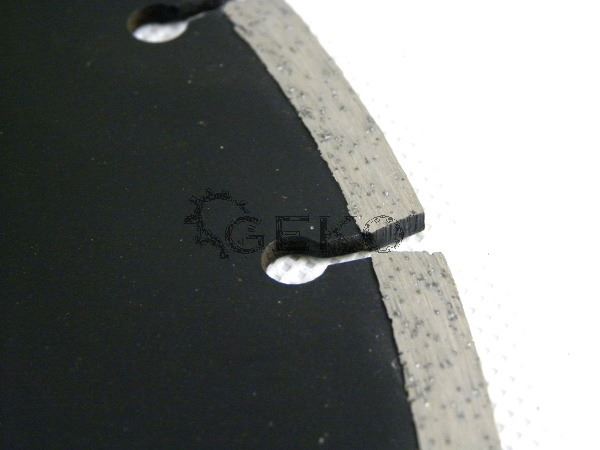 Kotúč diamantový 300x8x25,4mm segment L-TECH - GEKO G00227