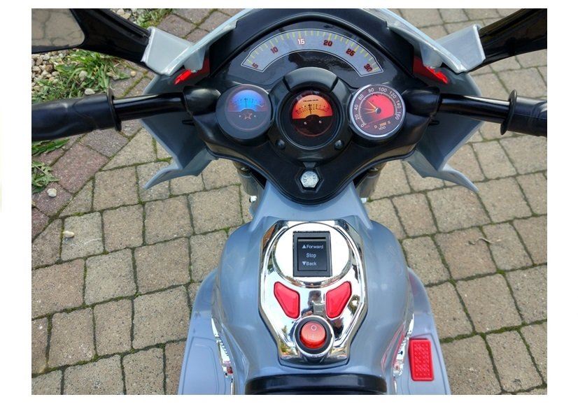 LeanToys Elektrická motorka HC8051, strieborná