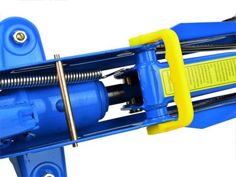 Pojazdný hydraulický zdvihák 2T, výška zdvihu 135 - 335mm GEKO G01069