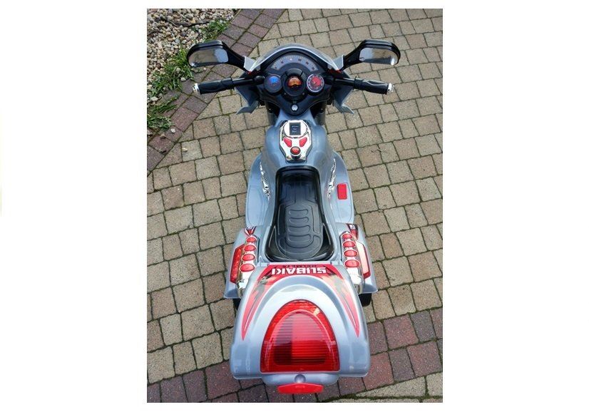 LeanToys Elektrická motorka HC8051, strieborná